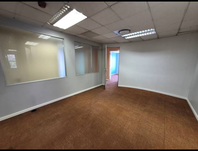 1,276M² OFFICE TO LET IN SANDTON CENTRAL